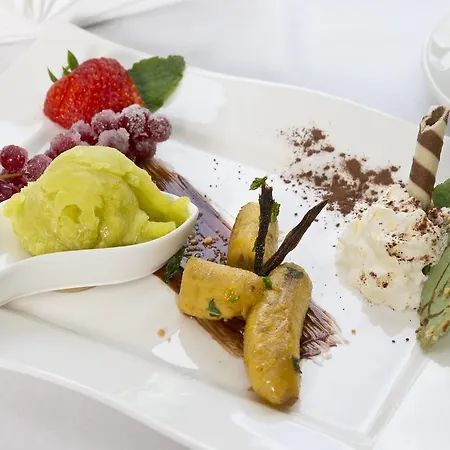 Seehotel Ecktannen ホテル ヴァーレン